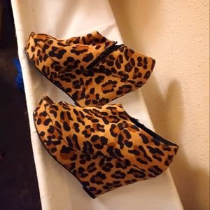 Size 6 Mossimo cheetah wedge heels.